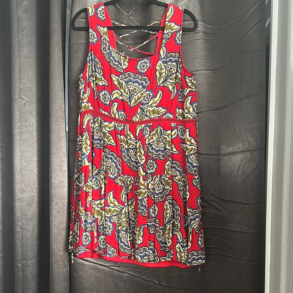 🌻🌻 3 for $15.00 Maurices Red and Blue Paisley Dress